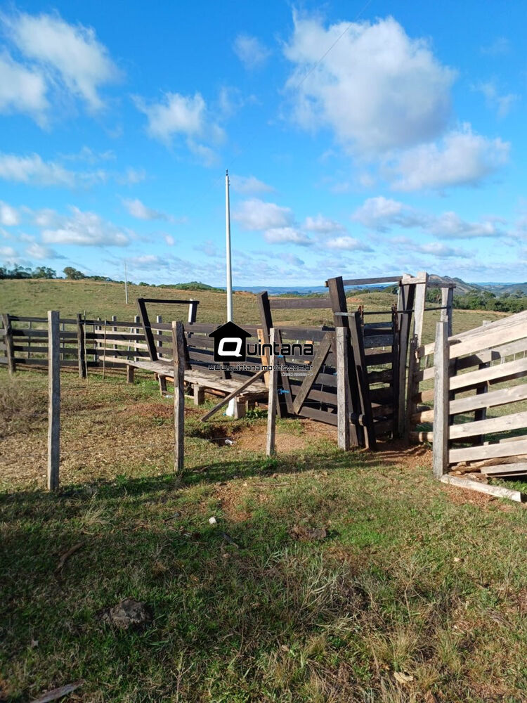Fazenda à venda com 2 quartos, 920000m² - Foto 1