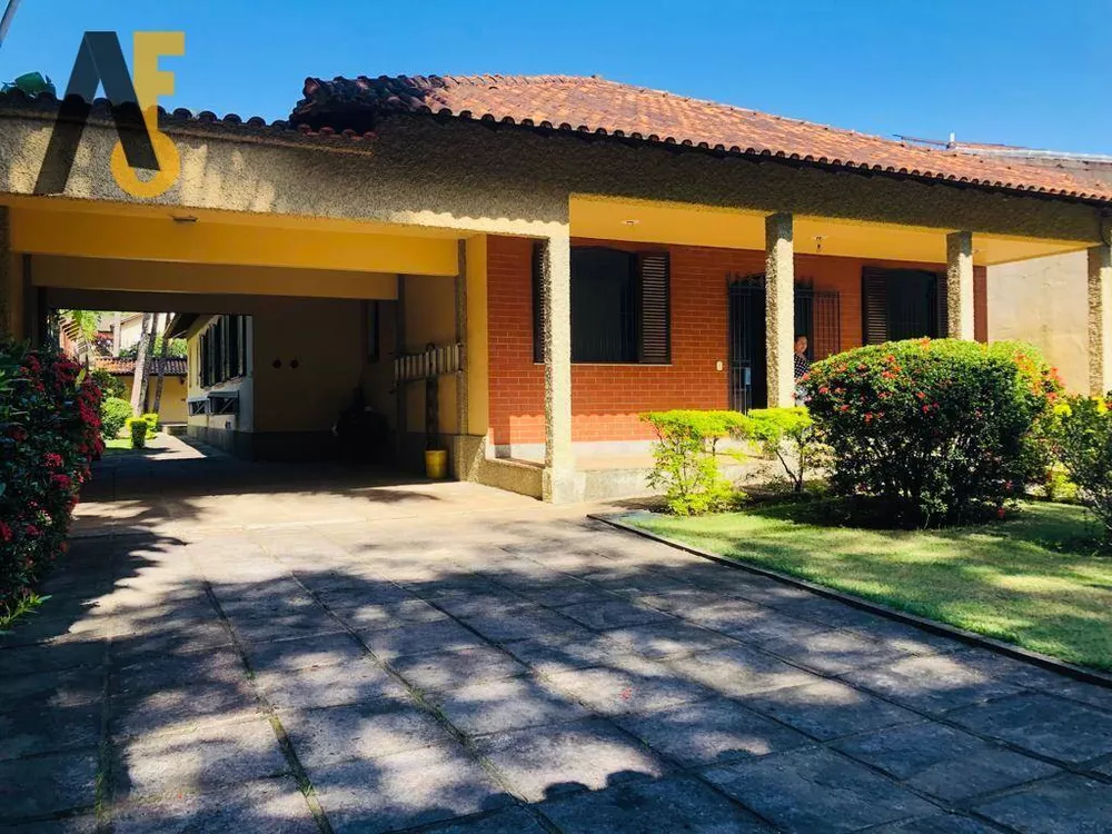 Casa à venda com 4 quartos, 363m² - Foto 4