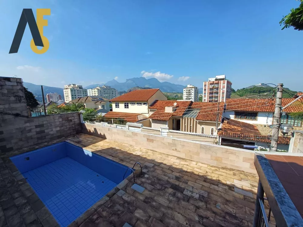 Casa, 3 quartos, 316 m² - Foto 1