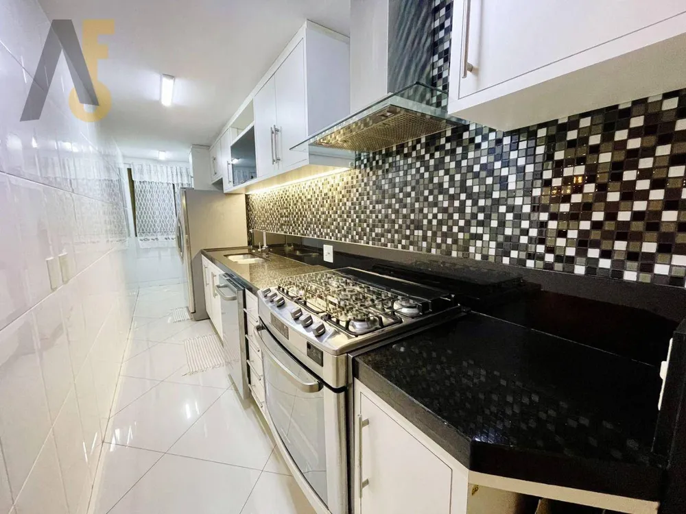 Cobertura, 4 quartos, 227 m² - Foto 2