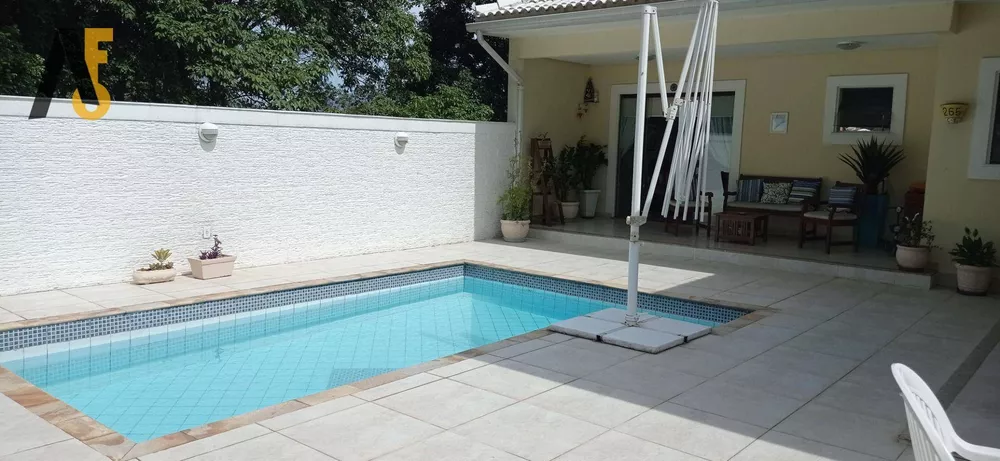 Casa de Condomínio à venda com 4 quartos, 340m² - Foto 4