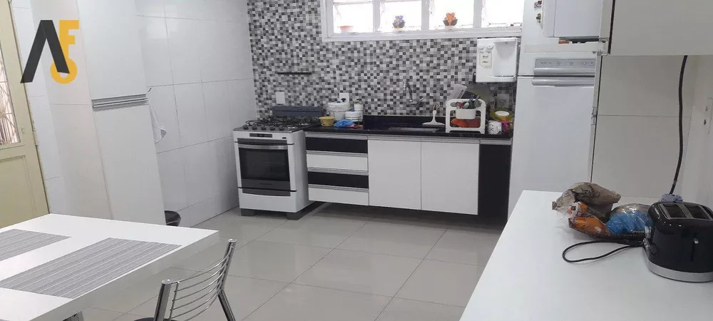 Casa, 3 quartos, 197 m² - Foto 11