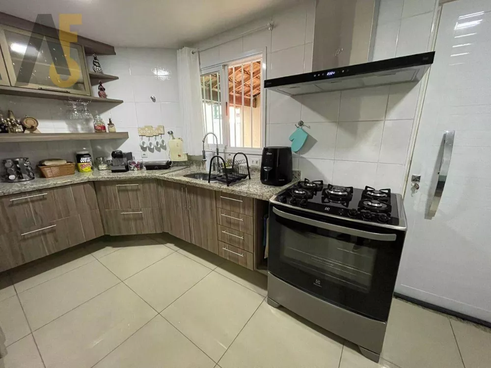 Casa, 3 quartos, 183 m² - Foto 4