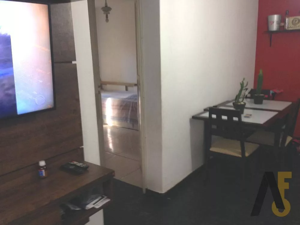 Apartamento à venda com 2 quartos, 47m² - Foto 2