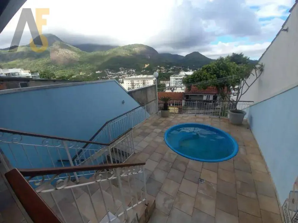 Casa, 4 quartos, 122 m² - Foto 1