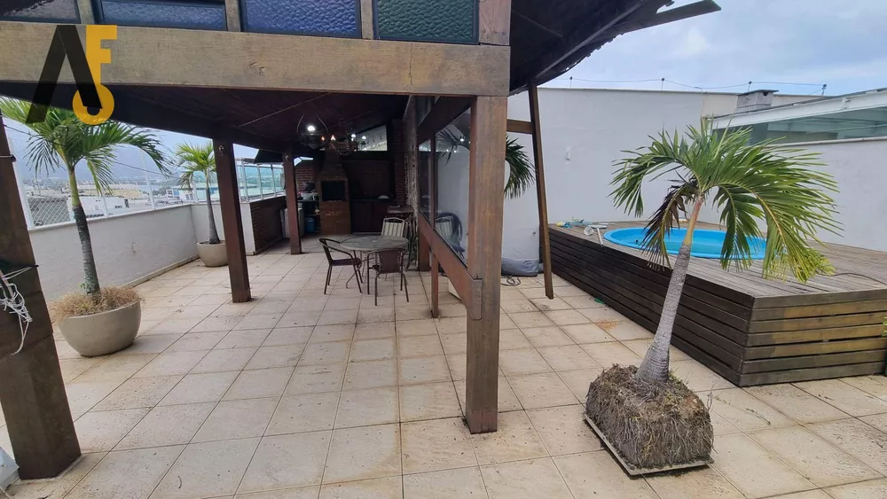 Cobertura à venda com 3 quartos, 200m² - Foto 1