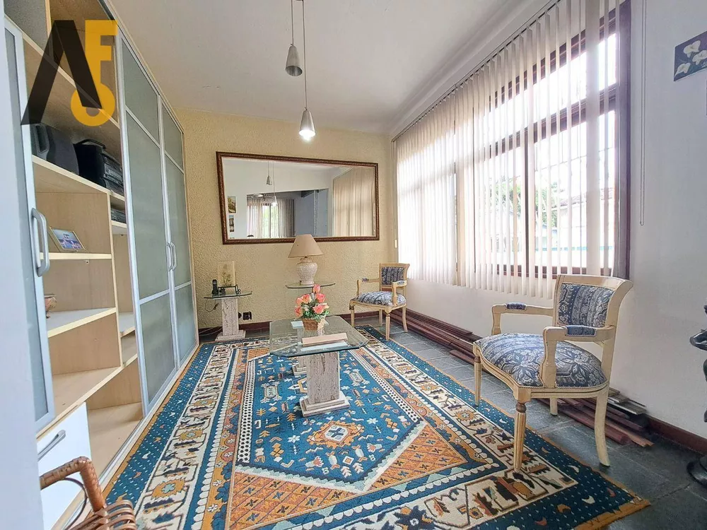 Casa, 5 quartos, 244 m² - Foto 1
