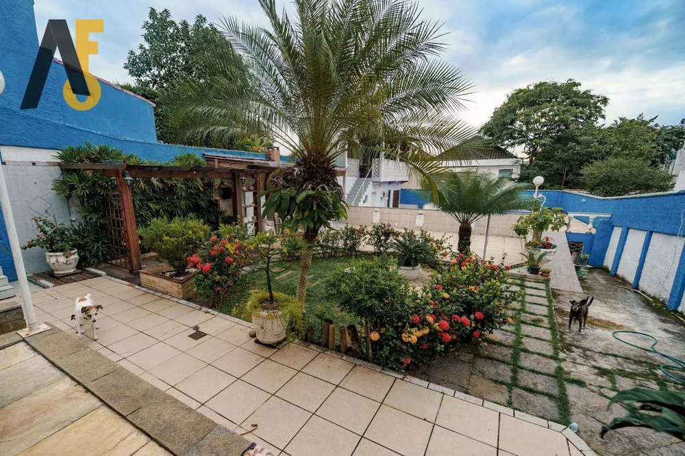 Casa, 4 quartos, 258 m² - Foto 9