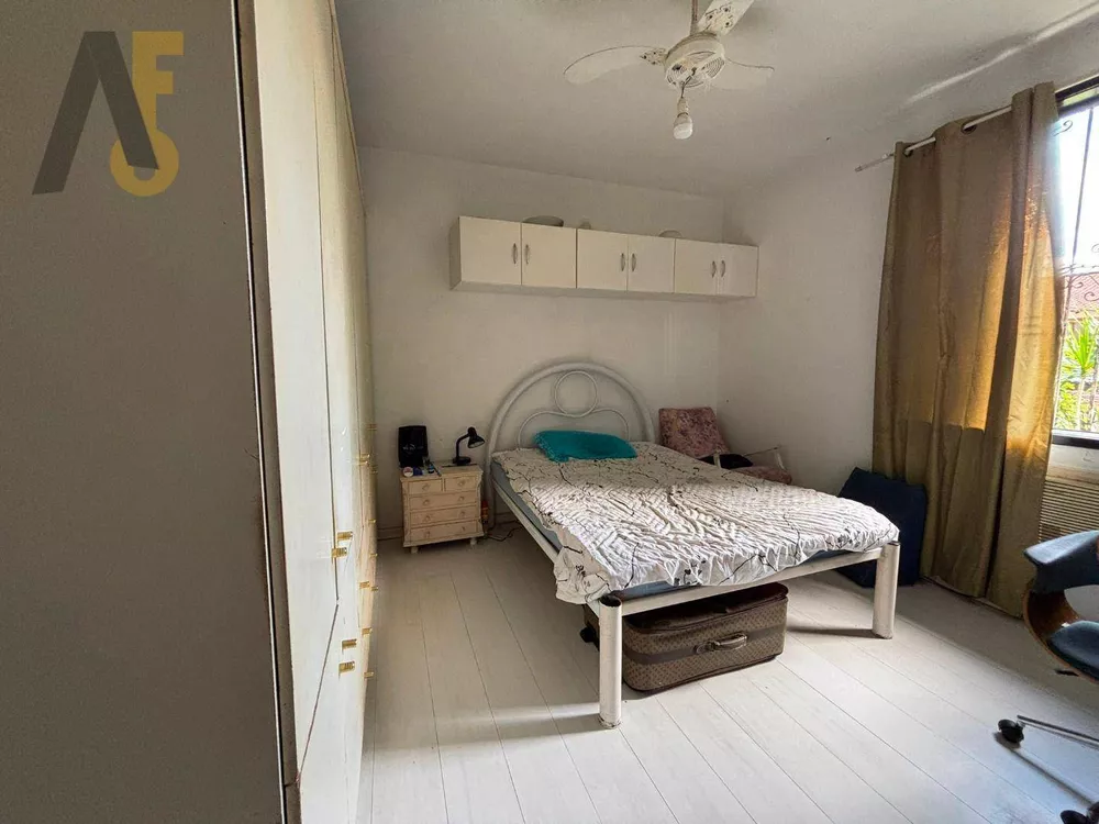 Casa, 4 quartos, 351 m² - Foto 1