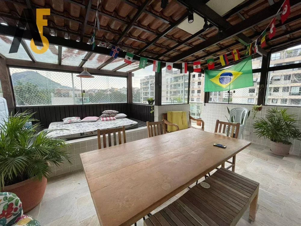 Cobertura à venda com 3 quartos, 205m² - Foto 2