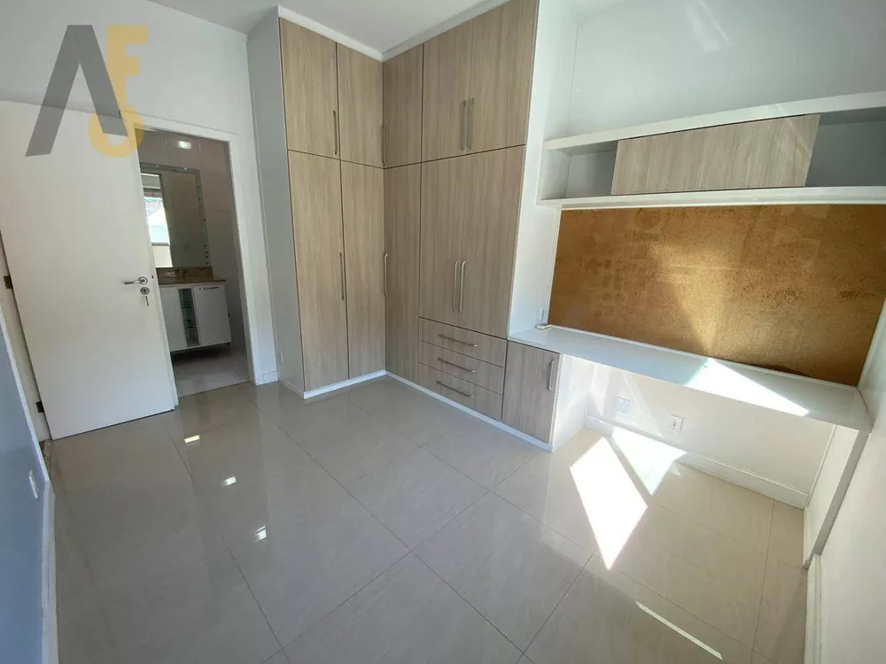 Casa, 4 quartos, 195 m² - Foto 1