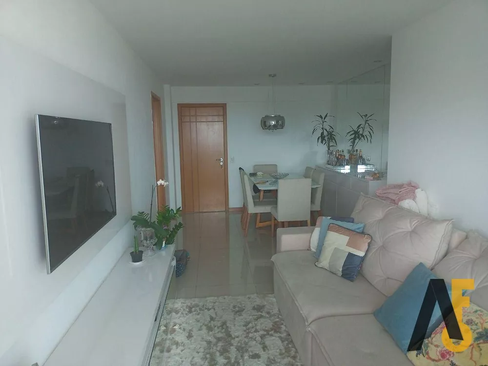 Apartamento à venda com 2 quartos, 80m² - Foto 2