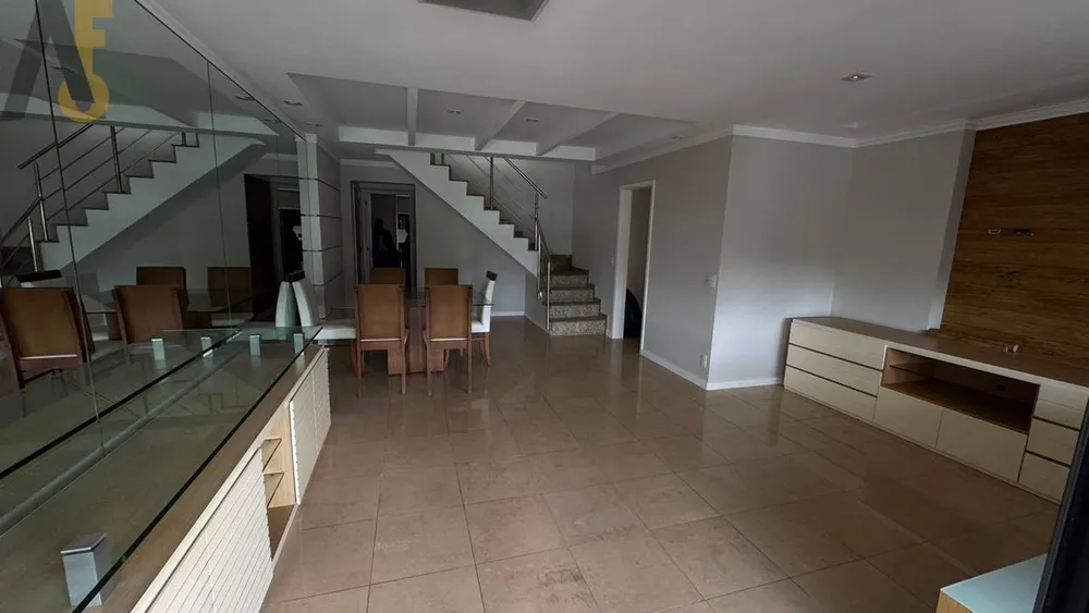 Cobertura, 4 quartos, 233 m² - Foto 2