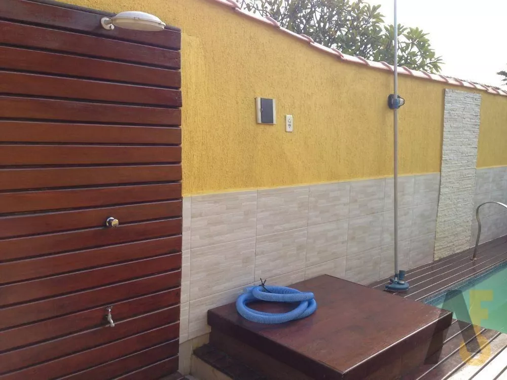 Casa de Condomínio à venda com 2 quartos, 170m² - Foto 2