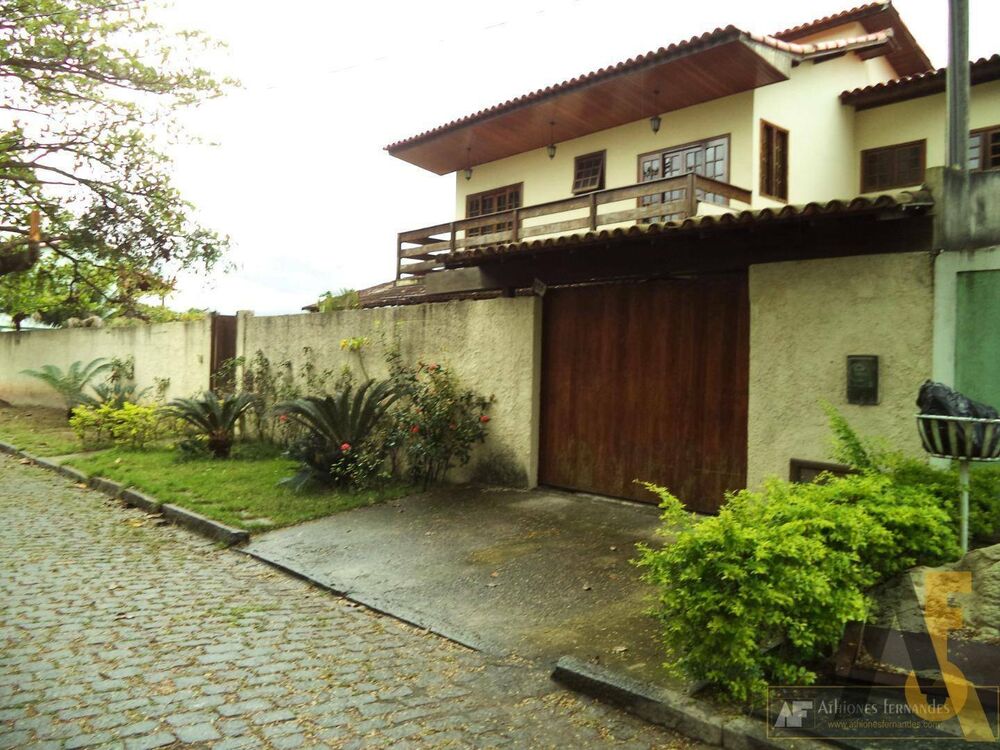 Casa, 4 quartos, 324 m² - Foto 1