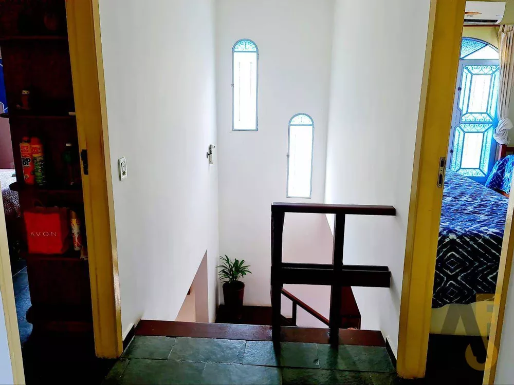 Casa, 3 quartos, 235 m² - Foto 2