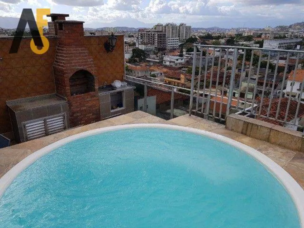 Cobertura à venda com 4 quartos, 245m² - Foto 1