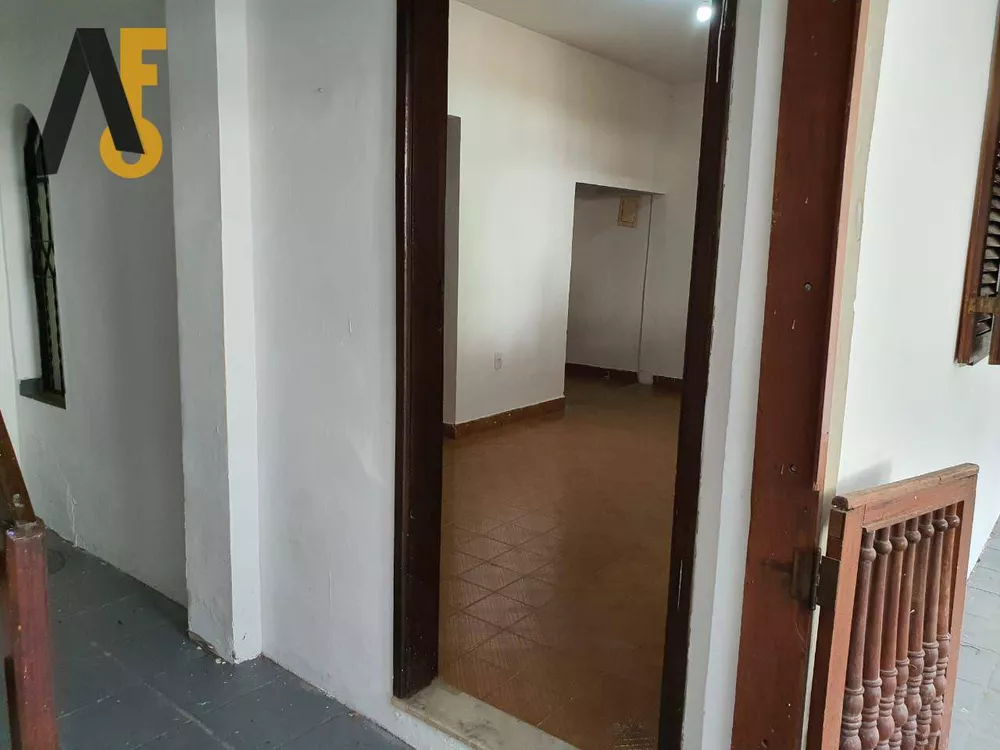 Casa de Condomínio à venda com 4 quartos, 249m² - Foto 3