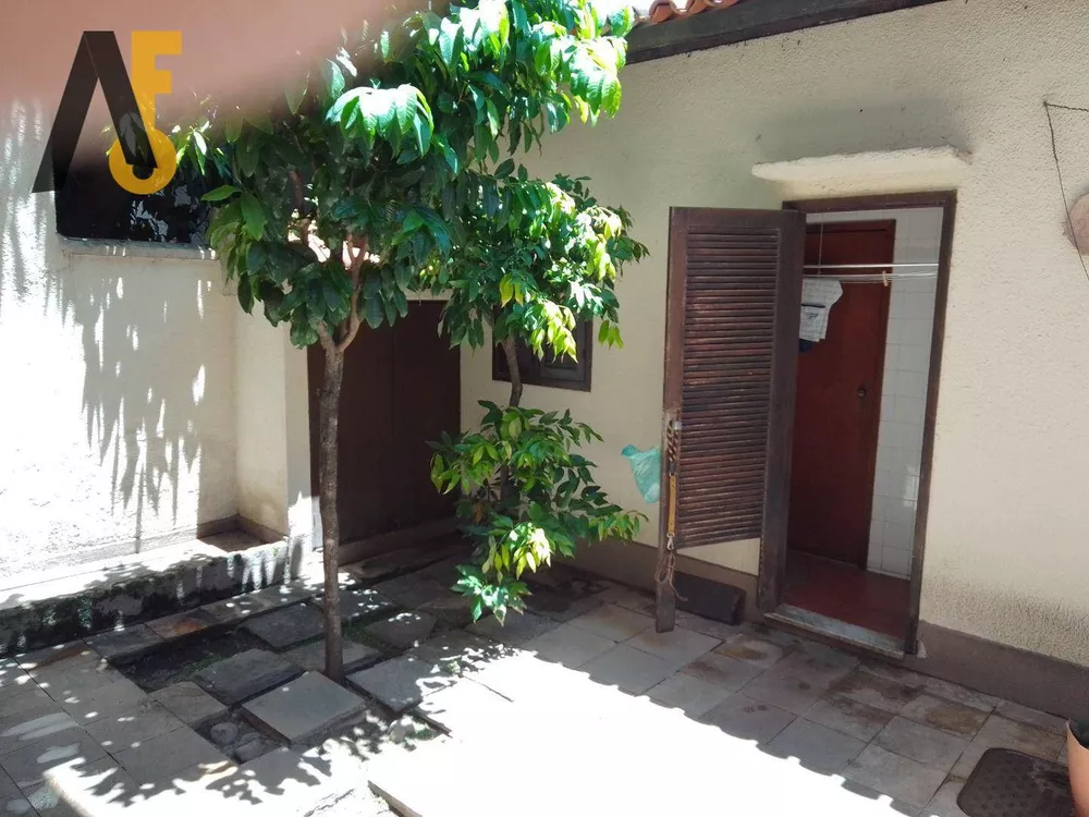 Casa, 4 quartos, 240 m² - Foto 4