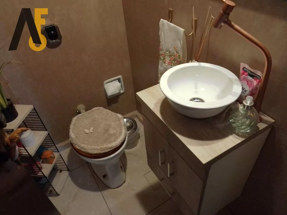 Casa, 4 quartos, 240 m² - Foto 19