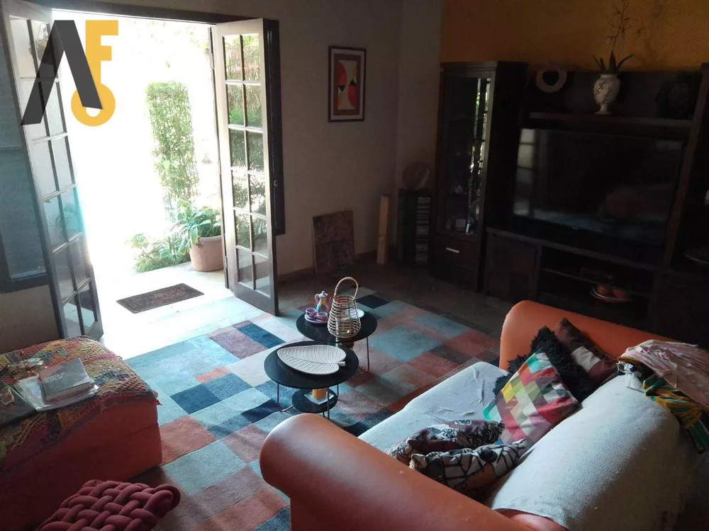 Casa, 4 quartos, 240 m² - Foto 35