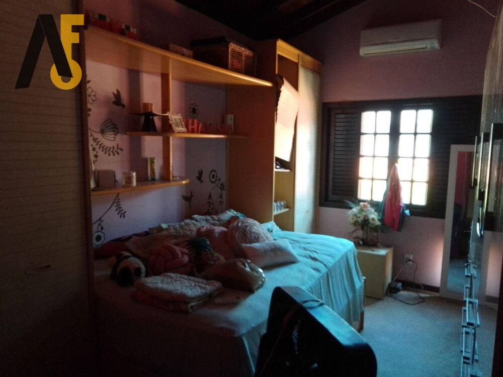 Casa, 4 quartos, 240 m² - Foto 46