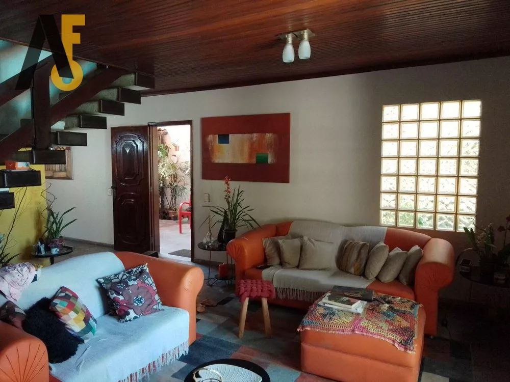 Casa, 4 quartos, 240 m² - Foto 18