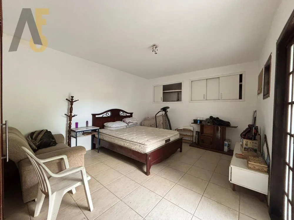 Casa, 6 quartos, 221 m² - Foto 12