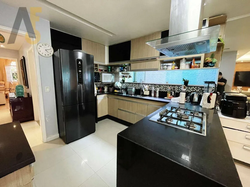 Casa, 6 quartos, 267 m² - Foto 14