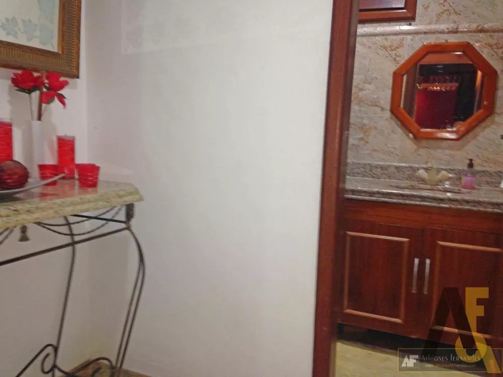 Casa, 4 quartos, 600 m² - Foto 1