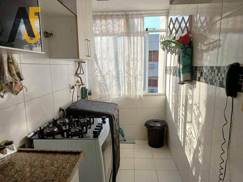 Apartamento à venda com 2 quartos, 46m² - Foto 2