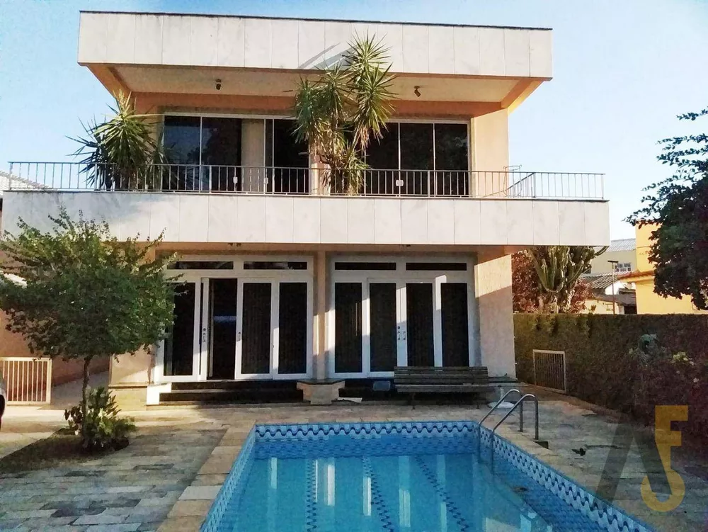 Casa de Condomínio à venda com 4 quartos, 437m² - Foto 2