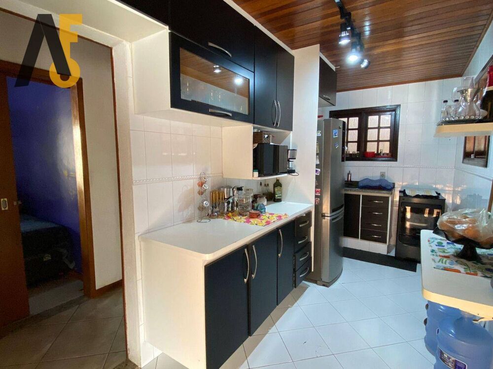 Casa à venda com 2 quartos, 109m² - Foto 11