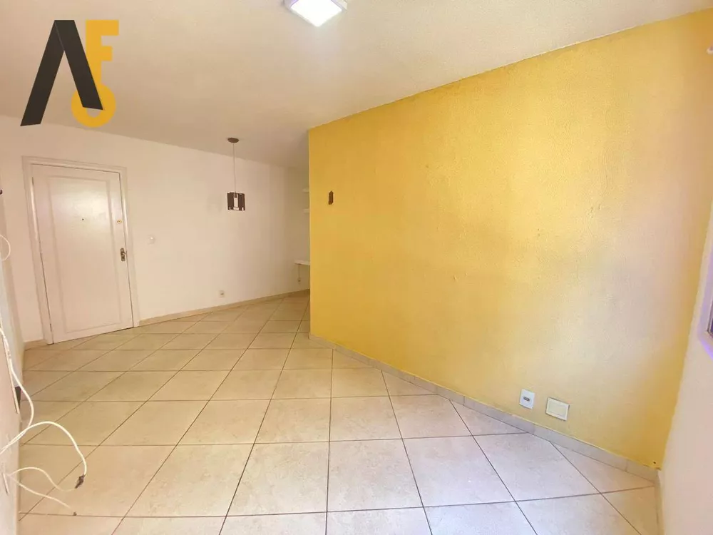 Apartamento à venda com 2 quartos, 60m² - Foto 3