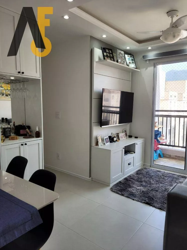 Apartamento à venda com 3 quartos, 56m² - Foto 1