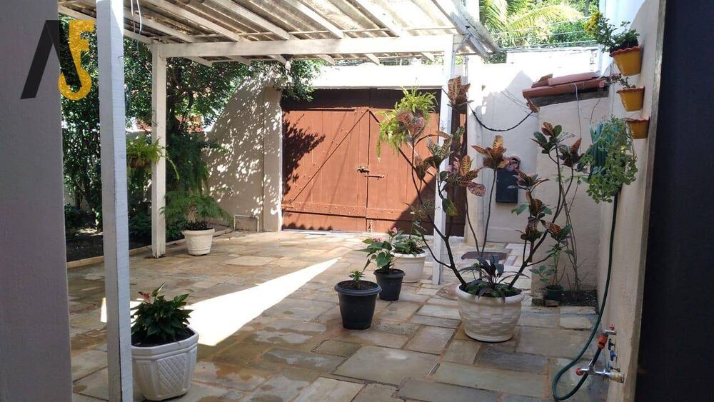 Casa, 4 quartos, 258 m² - Foto 2