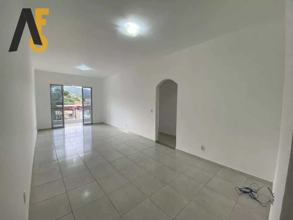 Apartamento à venda com 3 quartos, 98m² - Foto 2