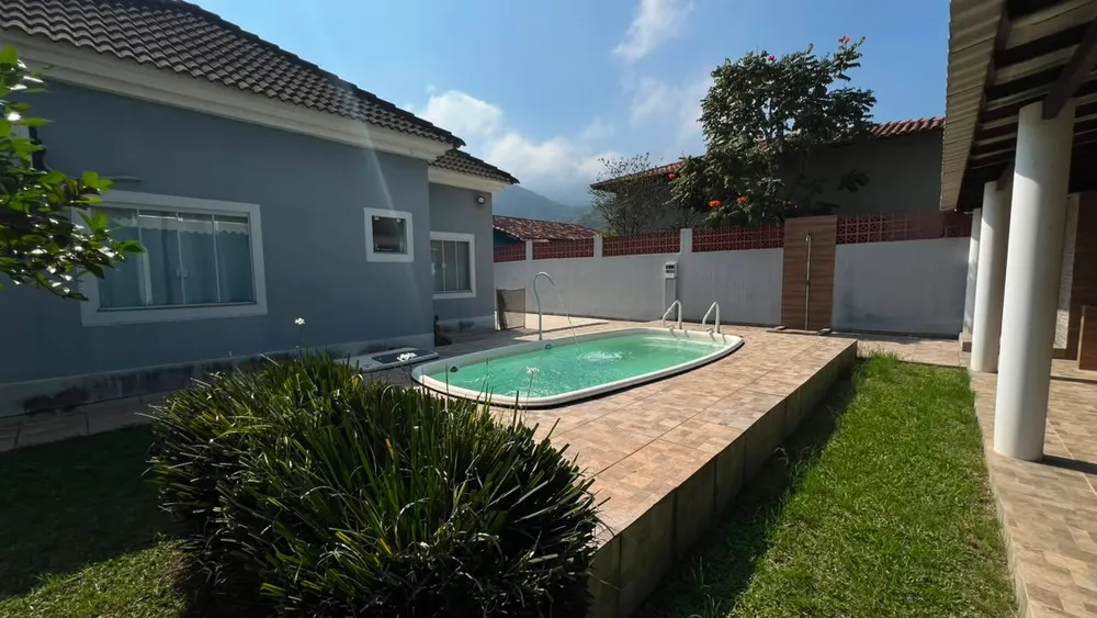 Casa, 4 quartos, 237 m² - Foto 1