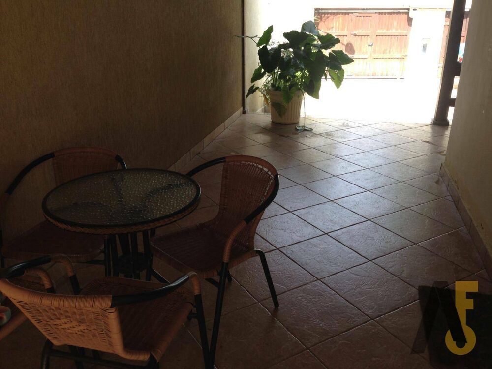 Casa, 3 quartos, 216 m² - Foto 2