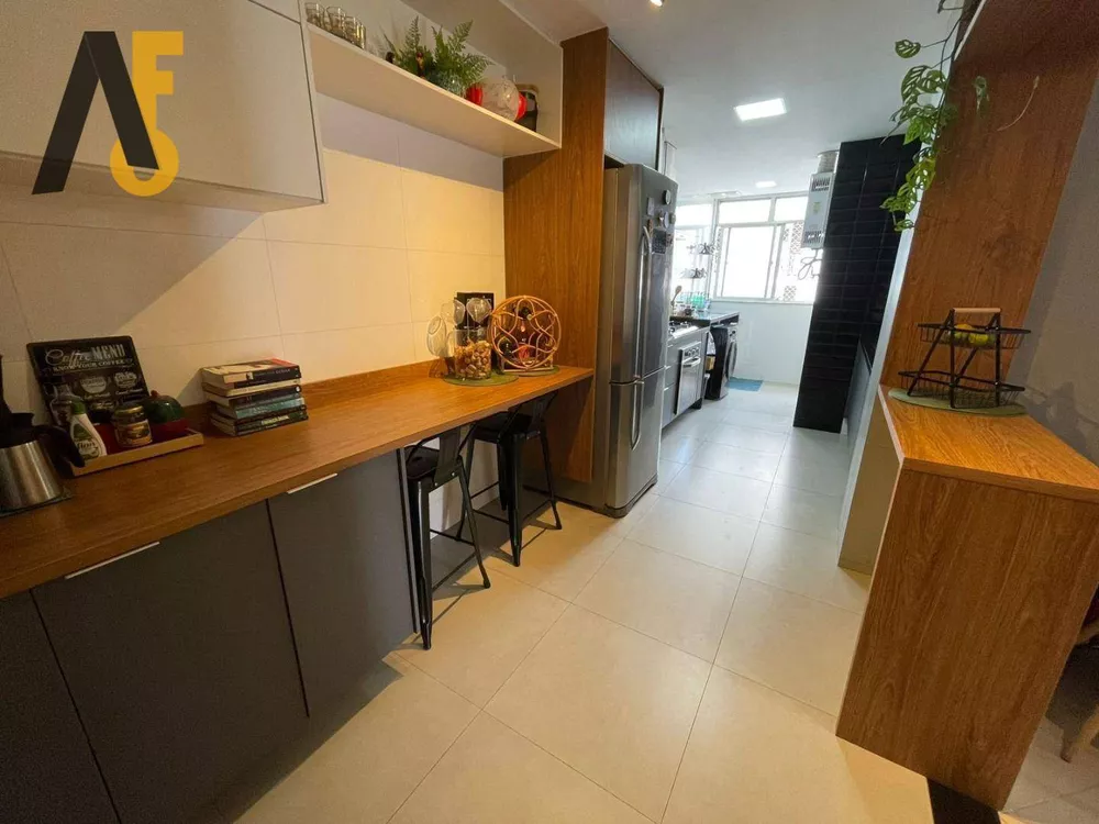 Apartamento à venda com 2 quartos, 80m² - Foto 1