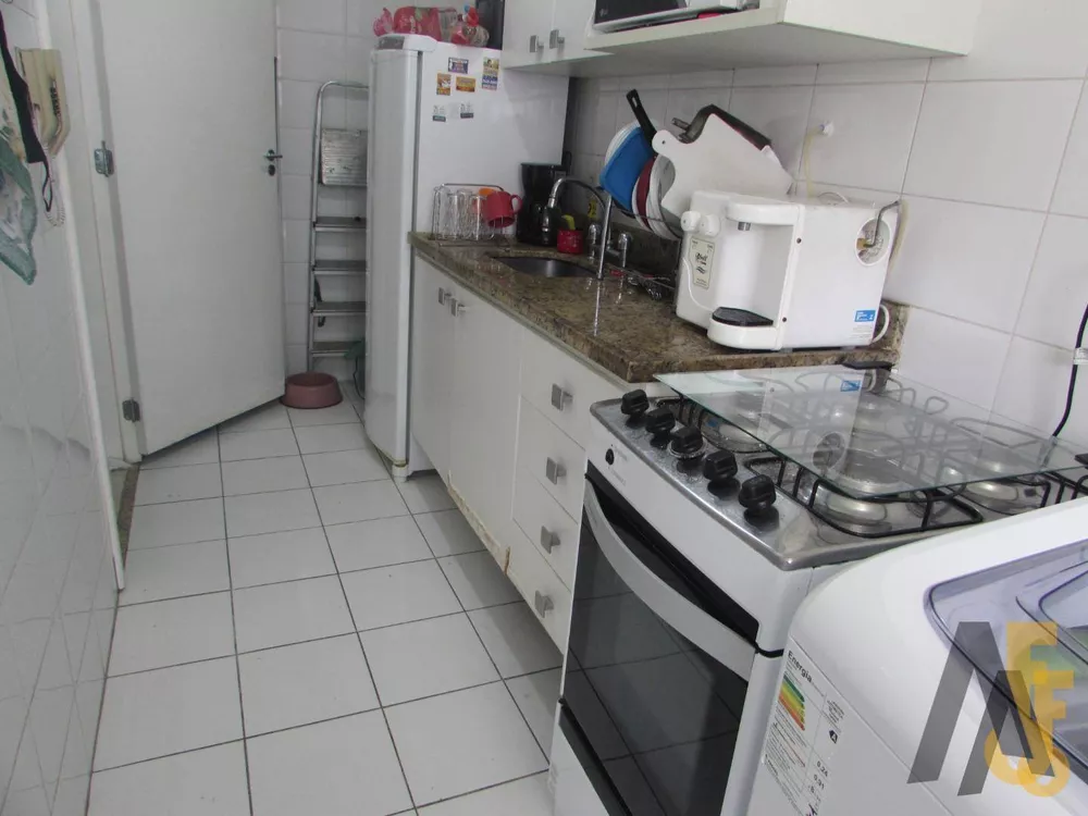 Apartamento à venda com 2 quartos, 60m² - Foto 3