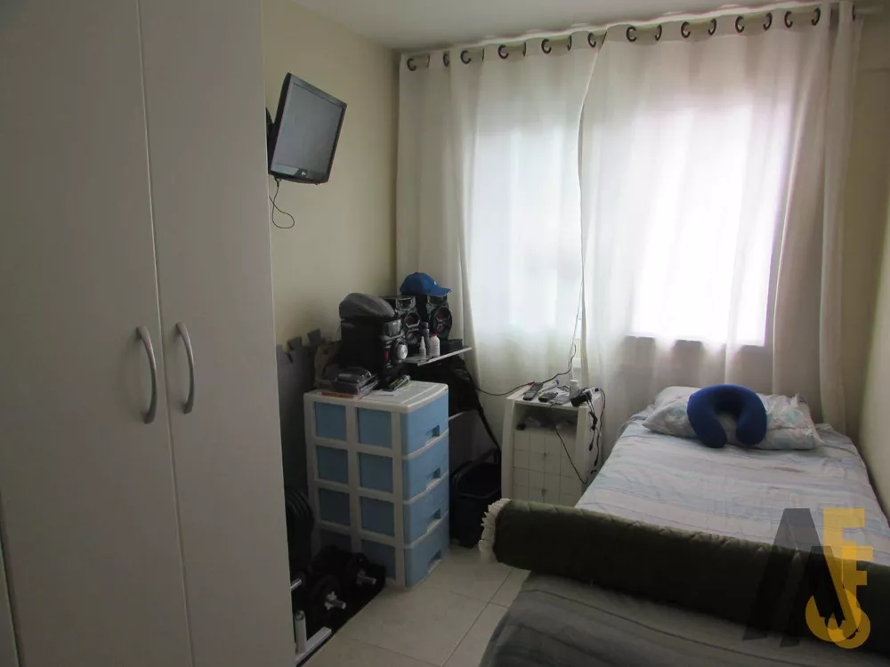 Apartamento à venda com 2 quartos, 60m² - Foto 11