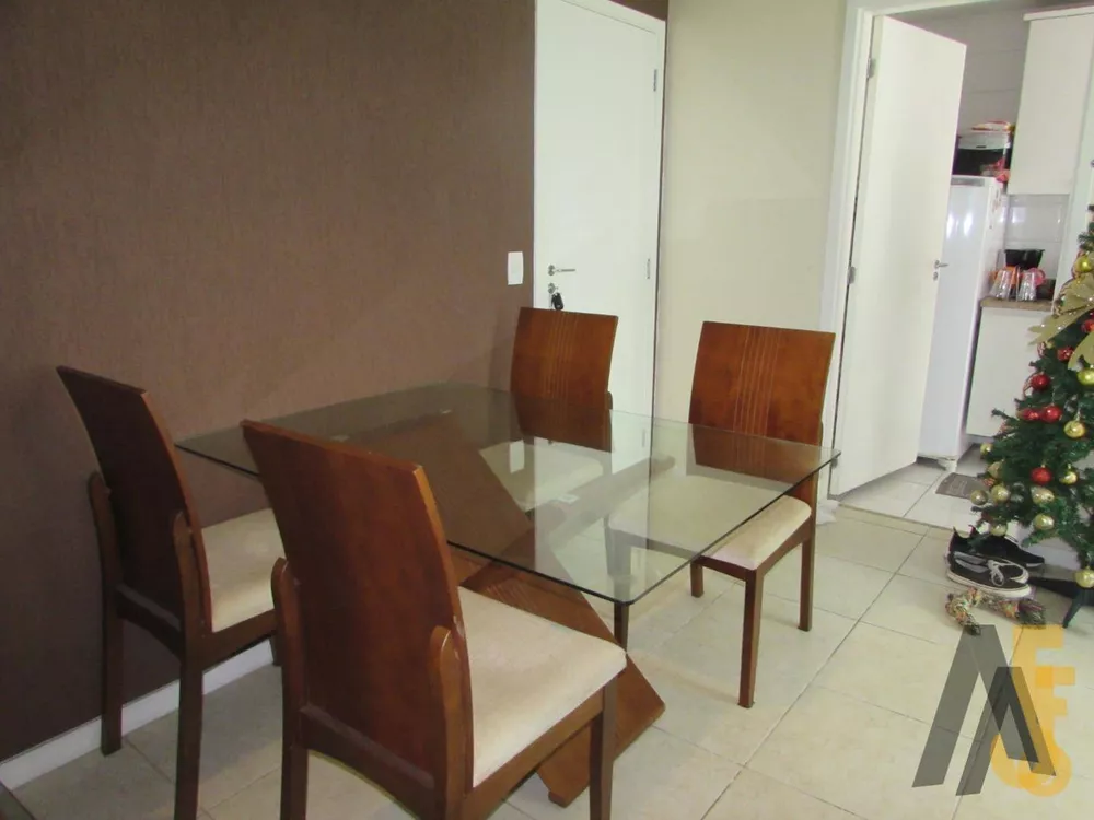 Apartamento à venda com 2 quartos, 60m² - Foto 1