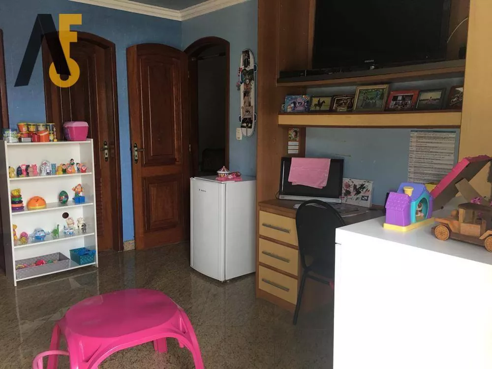 Casa de Condomínio à venda com 4 quartos, 690m² - Foto 4