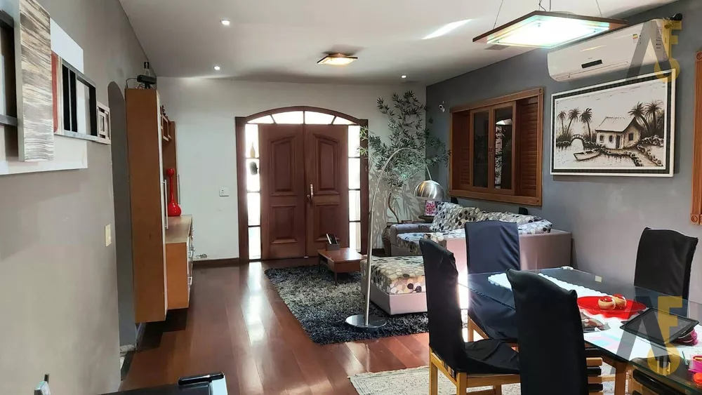 Casa, 3 quartos, 360 m² - Foto 1