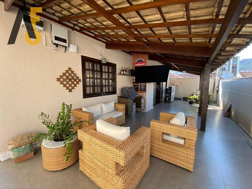 Casa à venda com 3 quartos, 120m² - Foto 3