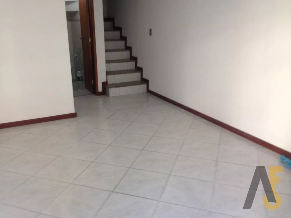 Casa de Condomínio à venda com 2 quartos, 75m² - Foto 3