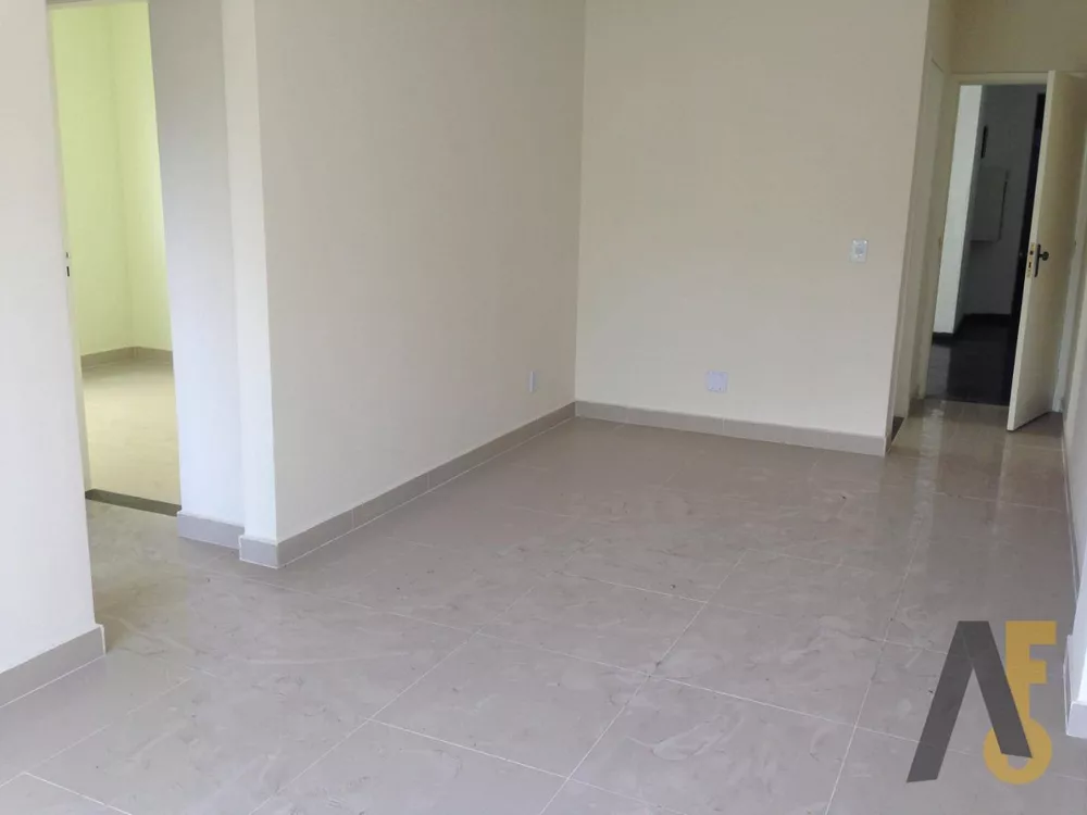 Apartamento à venda com 2 quartos, 60m² - Foto 4