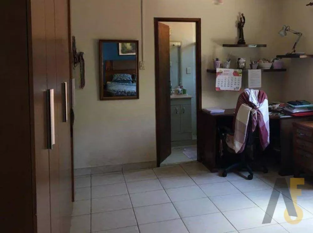 Casa à venda com 4 quartos, 291m² - Foto 5