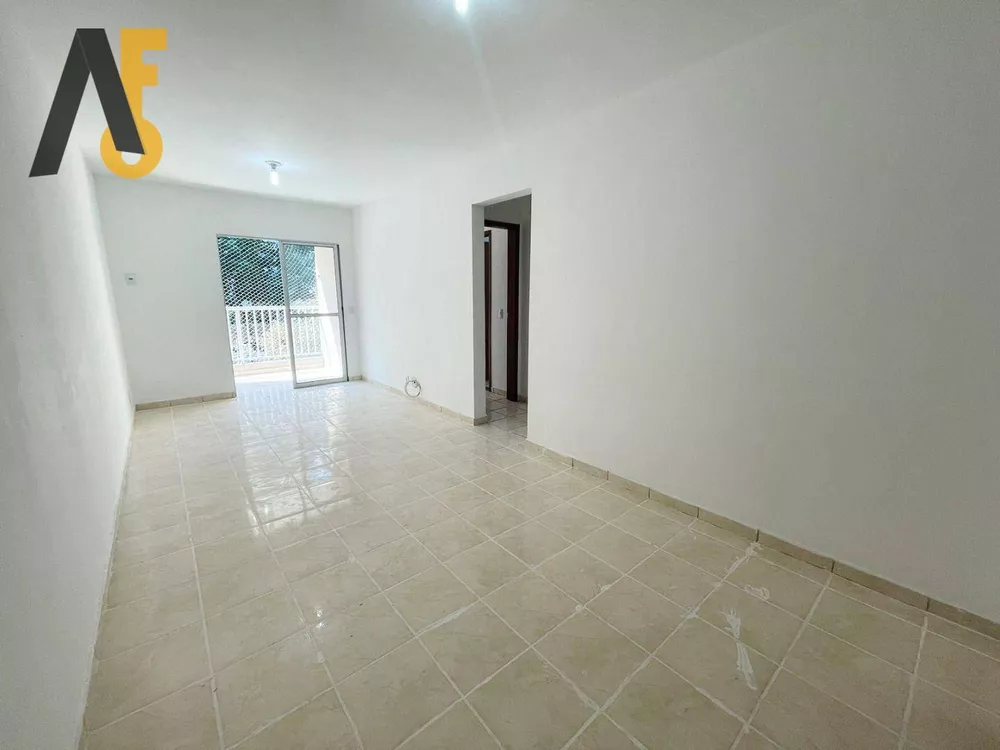 Apartamento à venda com 2 quartos, 62m² - Foto 2